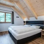 Chalet Petra *